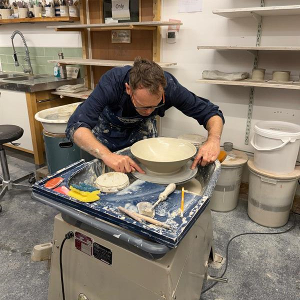 Hampshire pottery throwing classes