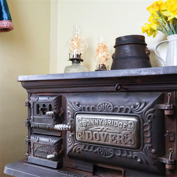 'Queenie' The Gypsy wagon