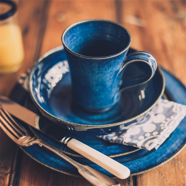 Fluted coffee cup & saucer